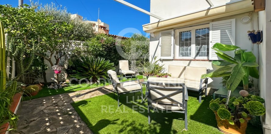 House in L'Escala, Girona, Spain 4 bedrooms, 122 sq.m. No. 157853