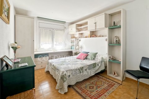 House for sale in L'Escala, Girona, Spain 4 bedrooms, 122 sq.m. No. 157853 - photo 13