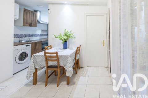 Apartment for sale in Barcelona, Spain 2 bedrooms, 32 sq.m. No. 152457 - photo 25