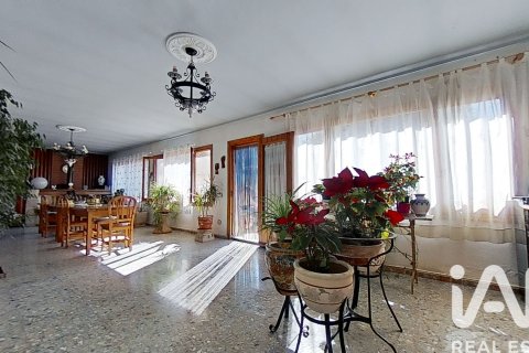 House for sale in Valls, Tarragona, Spain 5 bedrooms, 723 sq.m. No. 152456 - photo 20