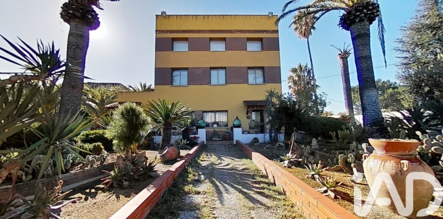 House in Valls, Tarragona, Spain 5 bedrooms, 723 sq.m. No. 152456