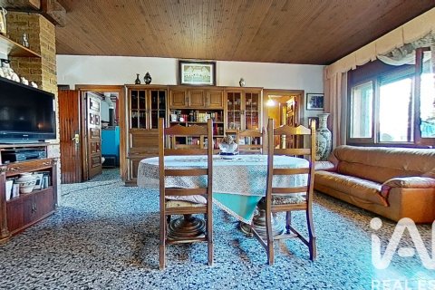 House for sale in Valls, Tarragona, Spain 5 bedrooms, 723 sq.m. No. 152456 - photo 15