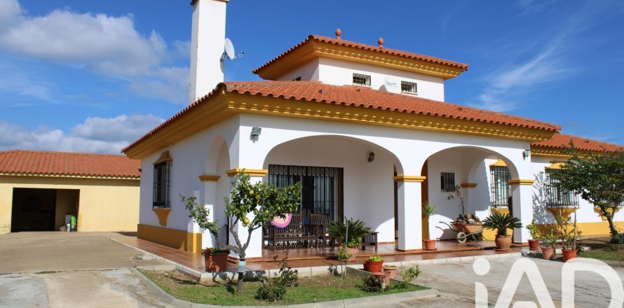 House in Villablanca, Huelva, Spain 5 bedrooms, 170 sq.m. No. 152459