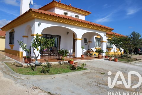 House for sale in Villablanca, Huelva, Spain 5 bedrooms, 170 sq.m. No. 152459 - photo 3