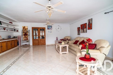 Talo myytävänä Villamartin, Alicante, Espanja, 4 makuuhuonetta, 265 m2 No. 152454 - kuva 6