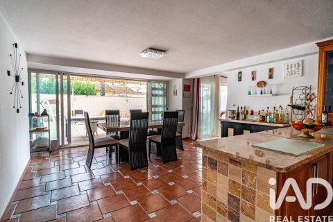 Talo myytävänä Villamartin, Alicante, Espanja, 4 makuuhuonetta, 265 m2 No. 152454 - kuva 11