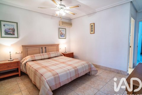 Talo myytävänä Villamartin, Alicante, Espanja, 4 makuuhuonetta, 265 m2 No. 152454 - kuva 16