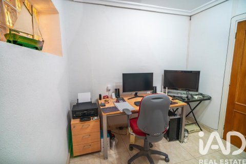 Talo myytävänä Villamartin, Alicante, Espanja, 4 makuuhuonetta, 265 m2 No. 152454 - kuva 22