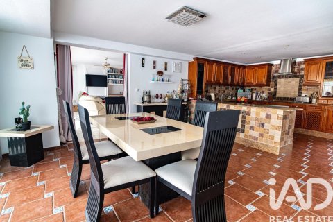 Talo myytävänä Villamartin, Alicante, Espanja, 4 makuuhuonetta, 265 m2 No. 152454 - kuva 10