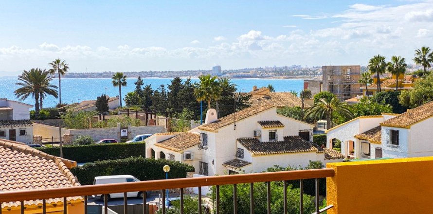 Appartamento a Punta Prima, Alicante, Spagna 3 camere da letto, 109 mq. N° 144821