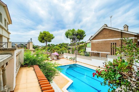 Продажа дома в Кастельдефельс, Барселона, Испания 9 спален, 650м2 №157504 - фото 4