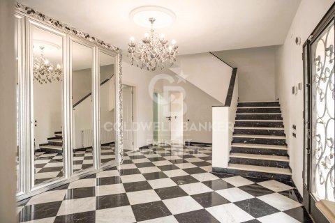 Продажа дома в Кастельдефельс, Барселона, Испания 9 спален, 650м2 №157504 - фото 19