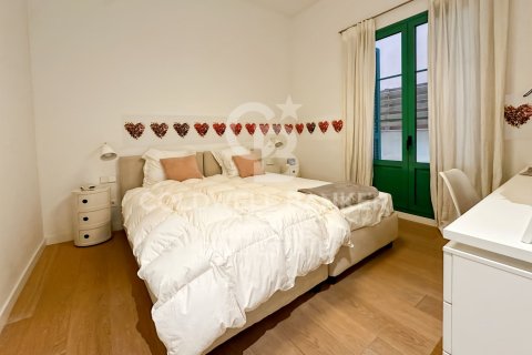 Apartment à vendre à Barcelona, Espagne, 4 chambres, 200 m2 No. 157502 - photo 12