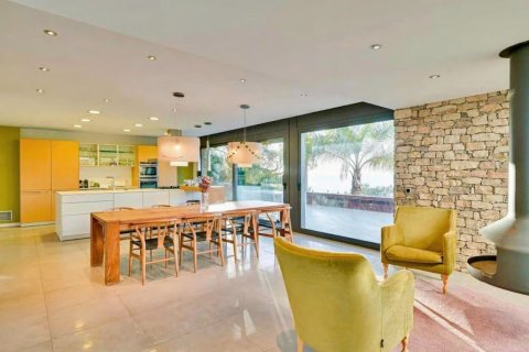 Villa en venta en Barcelona, España 5 dormitorios, 507 m2 No. 143374 - foto 4