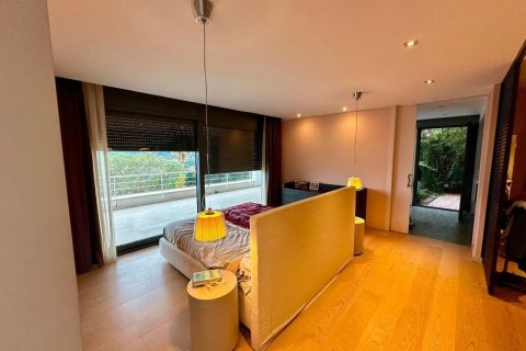 Villa en venta en Barcelona, España 5 dormitorios, 507 m2 No. 143374 - foto 9