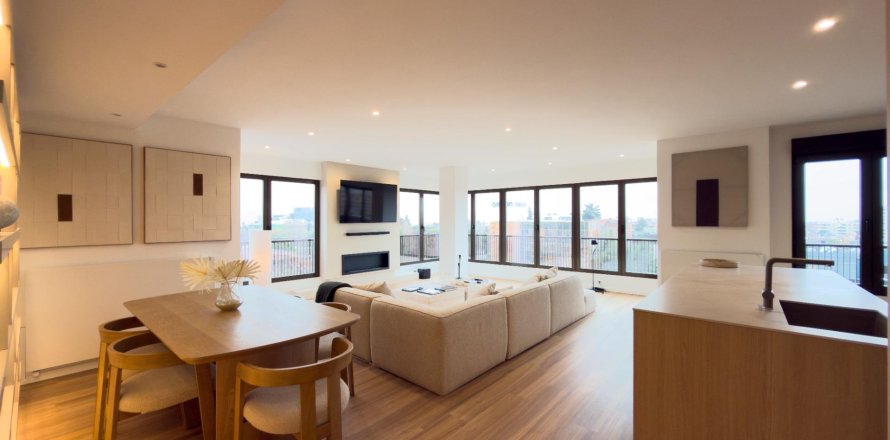 Apartment à Madrid, Espagne 3 chambres, 192 m2 No. 165824