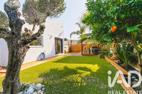 Apartamento en venta en La Bisbal Del Penedes, Tarragona, España 3 dormitorios, 158 m2 No. 172960 - foto 5