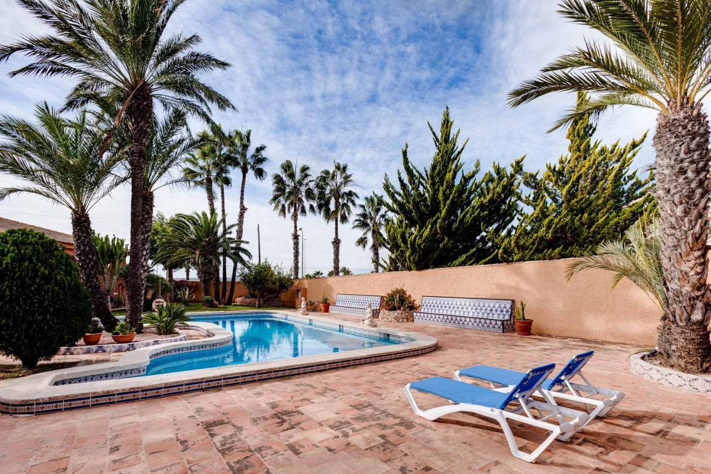 Villa a Torrevieja, Alicante, Spagna 5 camere da letto, 568 mq. N° 139507