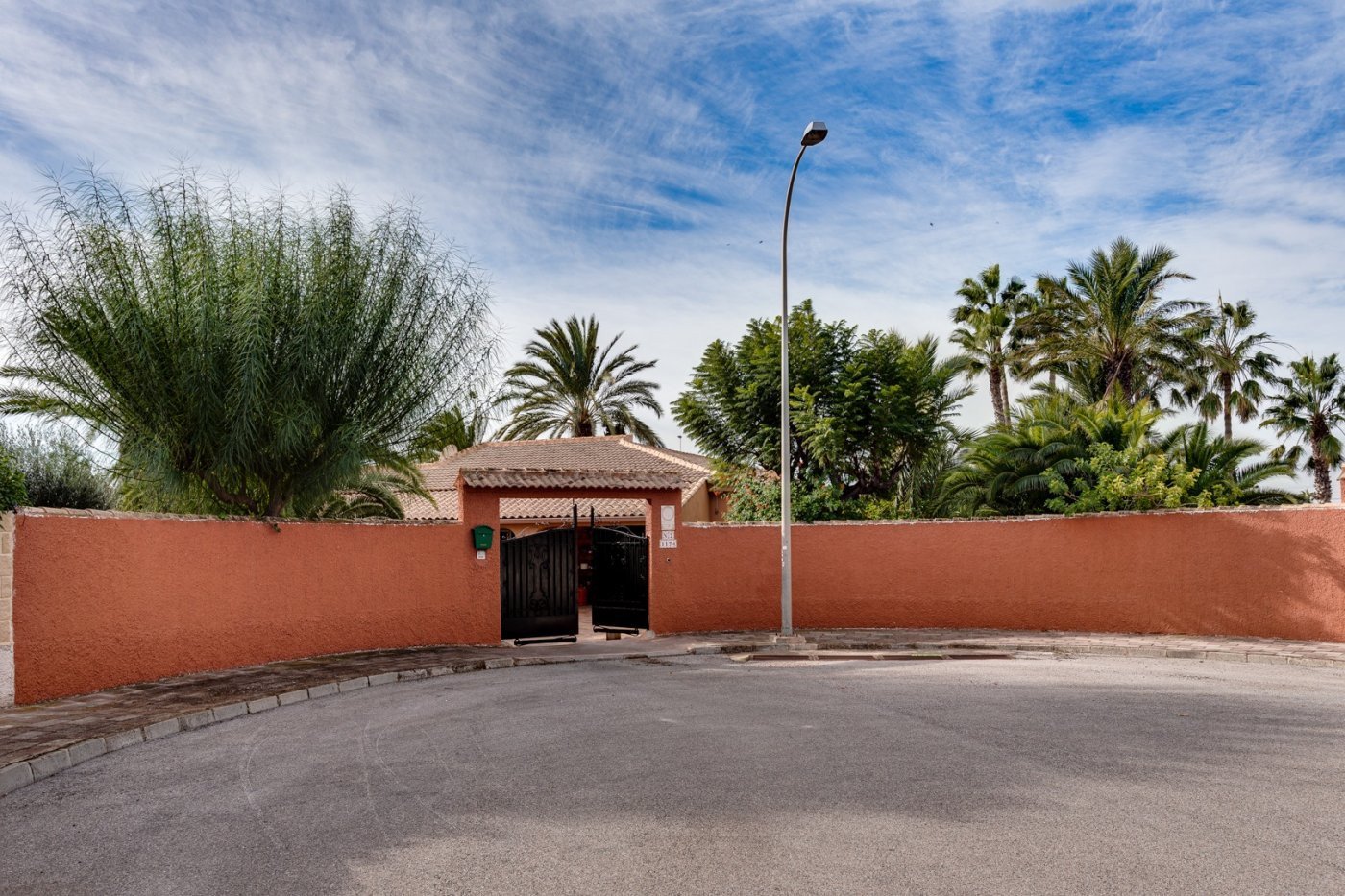 Villa a Torrevieja, Alicante, Spagna 5 camere da letto, 568 mq. N° 139507