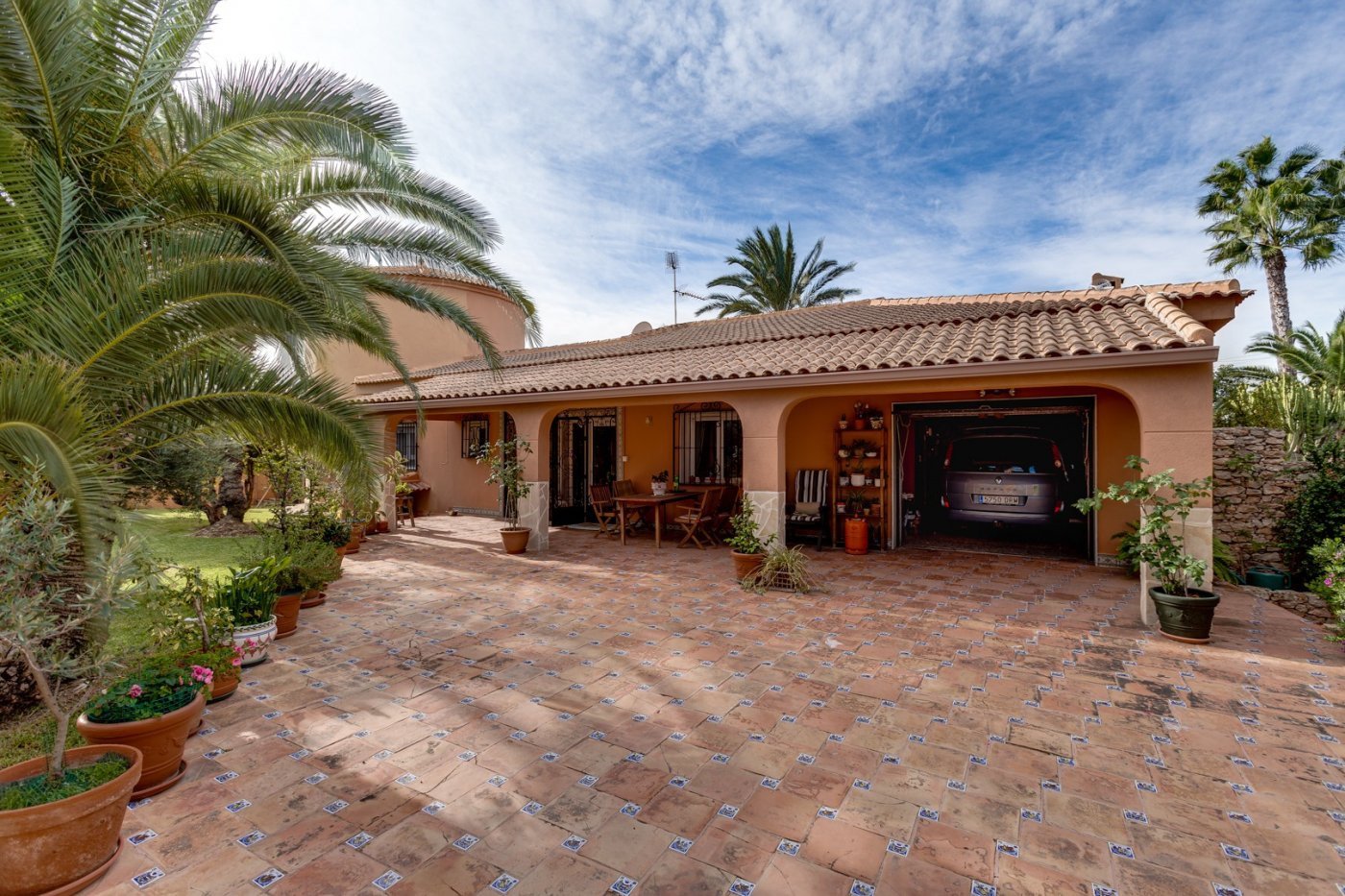 Villa a Torrevieja, Alicante, Spagna 5 camere da letto, 568 mq. N° 139507