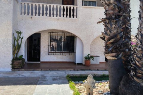 Casa adosada en venta Cabo Roig, Alicante, España 7 dormitorios, 200 m2 No. 139508 - foto 4
