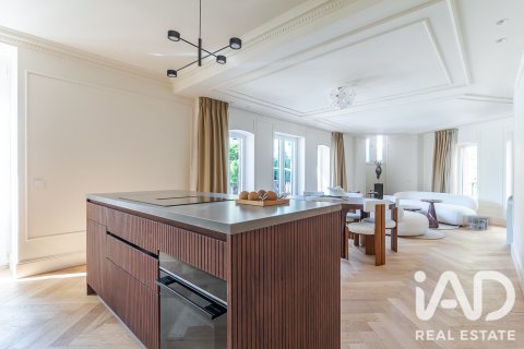 Продажа квартиры в Мадрид, Испания 3 спальни, 182м2 №188073 - фото 8