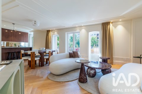 Продажа квартиры в Мадрид, Испания 3 спальни, 182м2 №188073 - фото 3