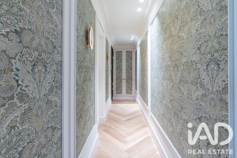 Продажа квартиры в Мадрид, Испания 3 спальни, 182м2 №188073 - фото 10