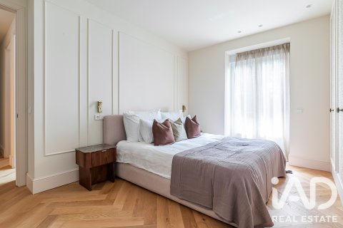 Продажа квартиры в Мадрид, Испания 3 спальни, 182м2 №188073 - фото 30