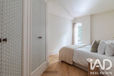 Продажа квартиры в Мадрид, Испания 3 спальни, 182м2 №188073 - фото 16