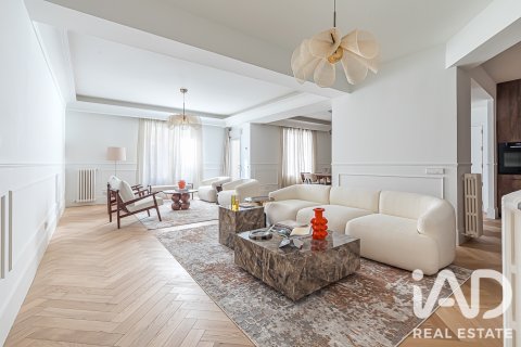Продажа квартиры в Мадрид, Испания 5 спален, 287м2 №188075 - фото 1