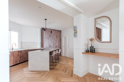 Продажа квартиры в Мадрид, Испания 5 спален, 287м2 №188075 - фото 4