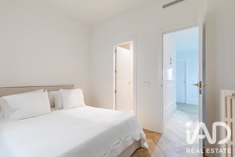 Продажа квартиры в Мадрид, Испания 5 спален, 287м2 №188075 - фото 23