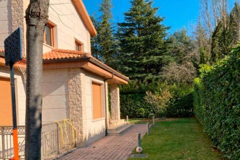 Продажа дома в Хака, Уэска, Испания 7 спален, 378м2 №188079 - фото 2