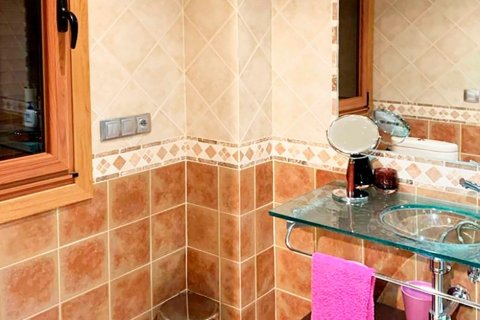 Продажа дома в Хака, Уэска, Испания 7 спален, 378м2 №188079 - фото 16