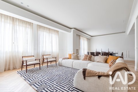 Продажа квартиры в Мадрид, Испания 3 спальни, 217м2 №188077 - фото 13