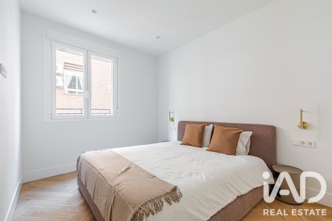 Продажа квартиры в Мадрид, Испания 3 спальни, 176м2 №188074 - фото 19