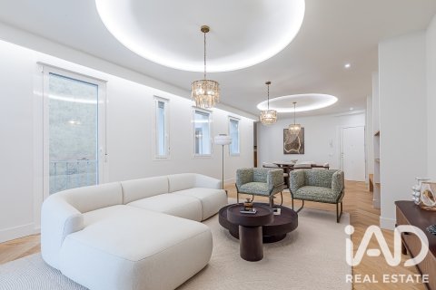 Продажа квартиры в Мадрид, Испания 3 спальни, 176м2 №188074 - фото 4