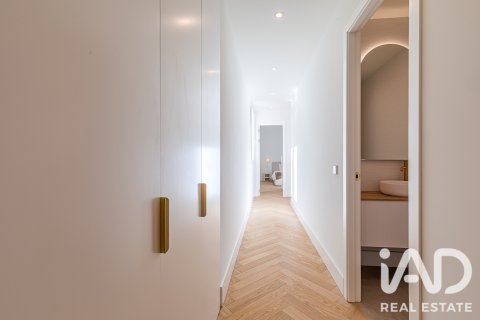 Продажа квартиры в Мадрид, Испания 3 спальни, 176м2 №188074 - фото 25