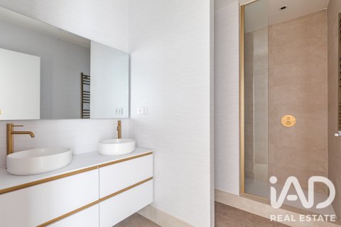 Продажа квартиры в Мадрид, Испания 3 спальни, 176м2 №188074 - фото 14