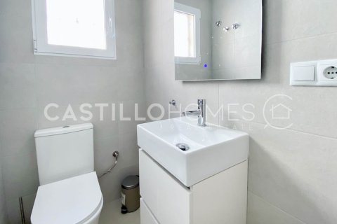 Townhouse for sale Playa Flamenca II, Alicante, Spain 4 bedrooms, 98 sq.m. No. 138014 - photo 16
