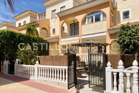 Townhouse for sale Playa Flamenca II, Alicante, Spain 4 bedrooms, 98 sq.m. No. 138014 - photo 2