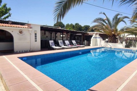 Villa till salu Sax, Alicante, Spanien 4 sovrum, 397 kvm. Nr. 139478 - foto 4