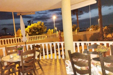 Villa till salu Torrevieja, Alicante, Spanien 6 sovrum, 390 kvm. Nr. 139477 - foto 9