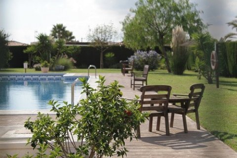Villa till salu Torrevieja, Alicante, Spanien 6 sovrum, 390 kvm. Nr. 139477 - foto 3