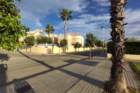 Villa till salu Torrevieja, Alicante, Spanien 6 sovrum, 390 kvm. Nr. 139477 - foto 1