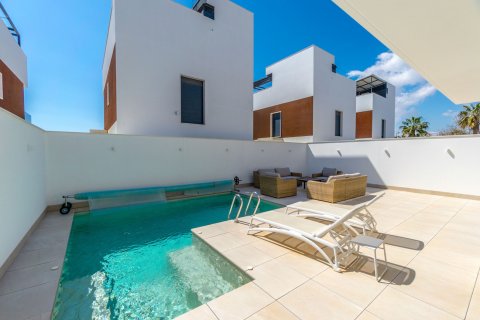 Villa till salu Torre de la Horadada, Alicante, Spanien 3 sovrum,  Nr. 139480 - foto 5