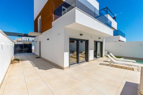 Villa till salu Torre de la Horadada, Alicante, Spanien 3 sovrum,  Nr. 139480 - foto 3
