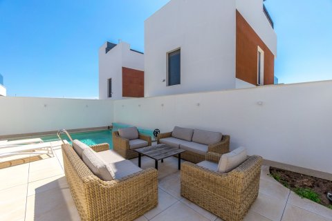 Villa till salu Torre de la Horadada, Alicante, Spanien 3 sovrum,  Nr. 139480 - foto 6