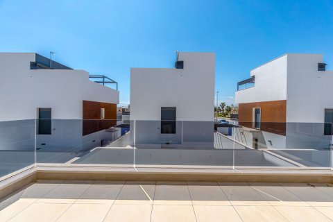Villa till salu Torre de la Horadada, Alicante, Spanien 3 sovrum,  Nr. 139480 - foto 21